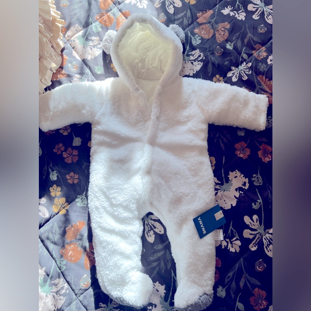 NWT Warm, fleece hooded outerwear baby 6-9 months